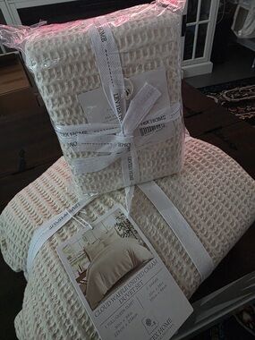 Levtex Cream Waffle Weave Duvet Cover Set 4 shams